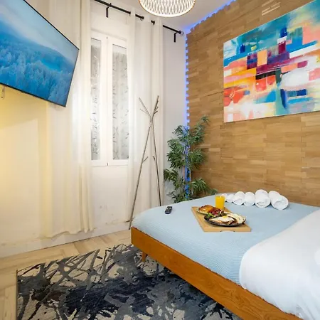 Cozy Apartment Puerta Del Sol & Private Patio Madrid Exterior photo