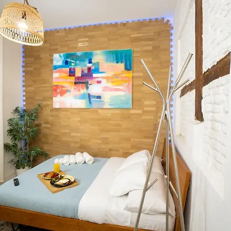 Cozy Apartment Puerta Del Sol & Private Patio Madrid Exterior photo