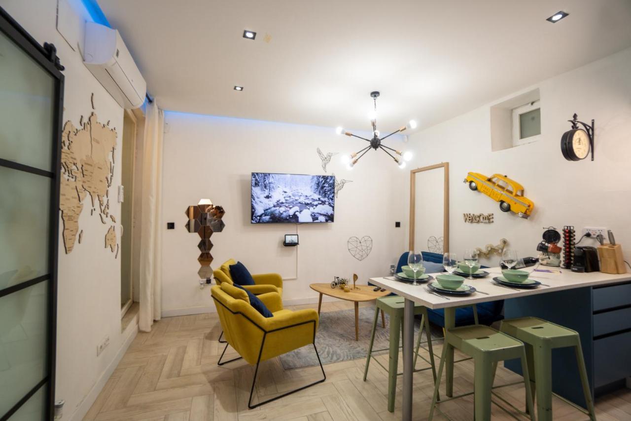 Cozy Puerta Del Sol & Private Patio Apartament Madrid